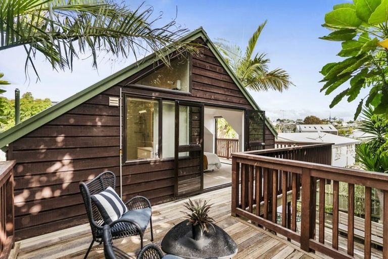 Photo of property in 2/49 Mozeley Avenue, Devonport, Auckland, 0624