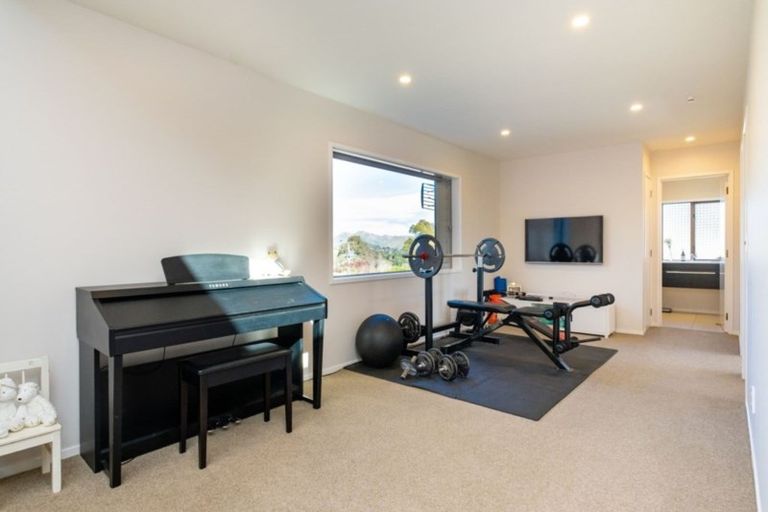 Photo of property in 207 Durham Drive, Havelock North, 4130