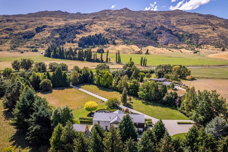 Photo of property in 508 Malaghans Road, Speargrass Flat, Queenstown, 9371