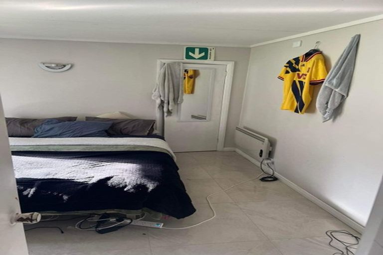 Photo of property in 52 Chamberlain Road, Karori, Wellington, 6012