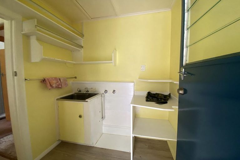 Photo of property in 100 Milton Terrace, Picton, 7220