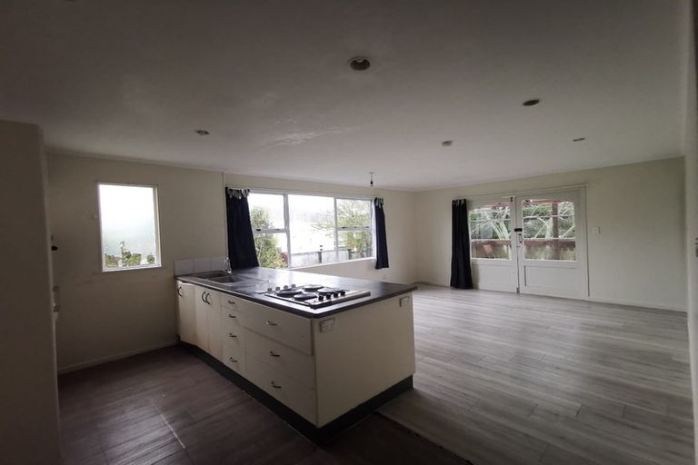 Photo of property in 27 Rimu Street, New Lynn, Auckland, 0600