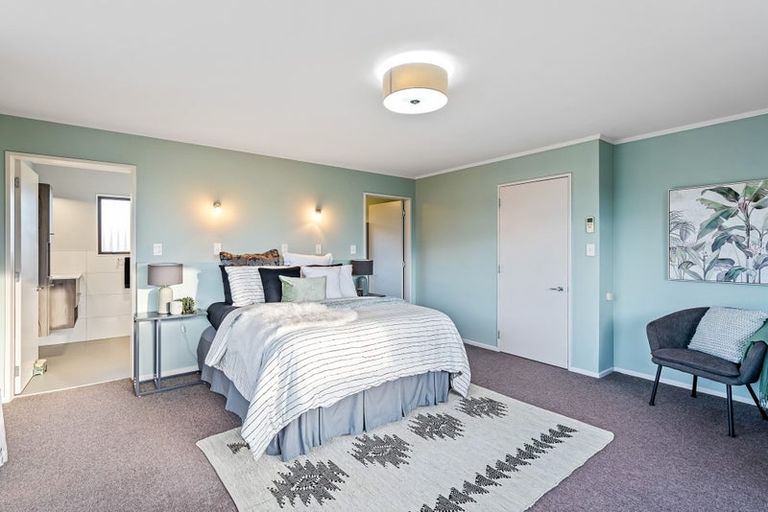 Photo of property in 6 The Avenue, Paraparaumu Beach, Paraparaumu, 5032