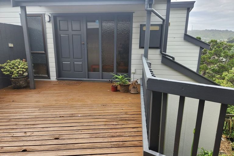 Photo of property in 132 Wadestown Road, Wadestown, Wellington, 6012