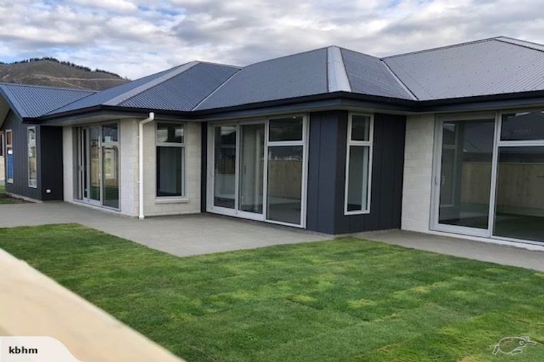 Photo of property in 28 Cupola Crescent, Richmond, 7020