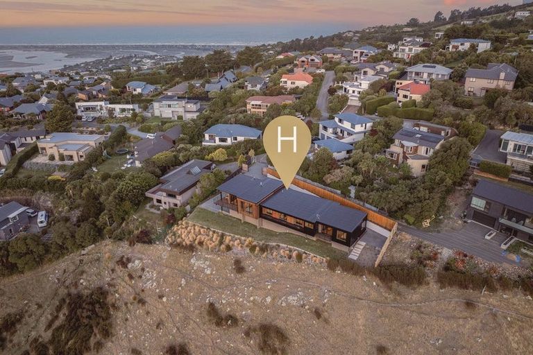 Photo of property in 4 Plains View, Mount Pleasant, Christchurch, 8081
