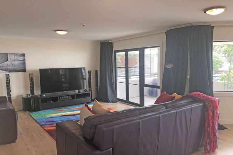 Photo of property in 4/2 Sixth Avenue, Tauranga, 3110