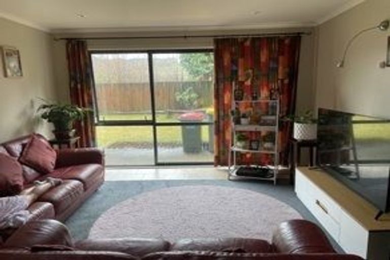 Photo of property in 28 Mccahon Drive, Pukehangi, Rotorua, 3015