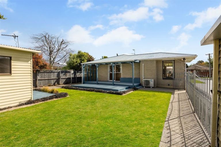 Photo of property in 14 Oldwood Street, Bishopdale, Christchurch, 8053