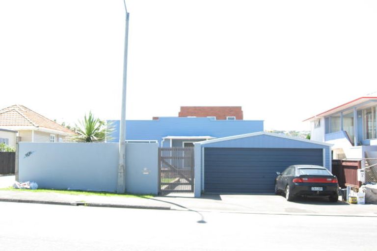 Photo of property in 13 Main Road, Titahi Bay, Porirua, 5022