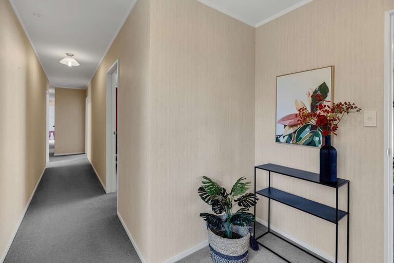 Photo of property in 16 Meridian Grove, Kelvin Grove, Palmerston North, 4414