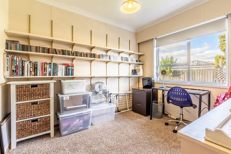 Photo of property in 19 Lemon Street, Otaki, 5512