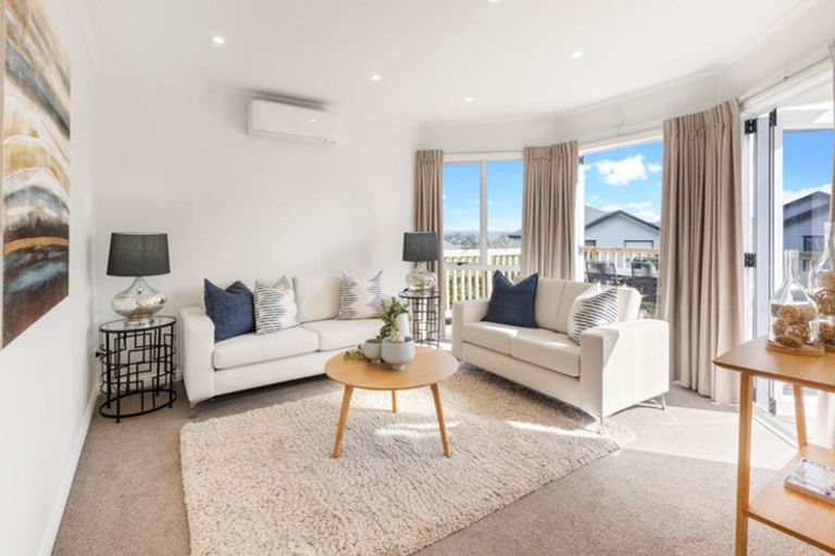 Photo of property in 10a Mackay Drive, Greenhithe, Auckland, 0632