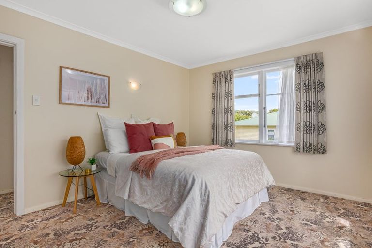 Photo of property in 36 Handyside Street, Tawa, Wellington, 5028