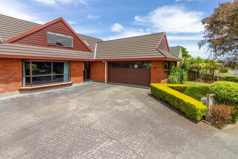 Photo of property in 6 Hanmer Place, Highbury, Palmerston North, 4412