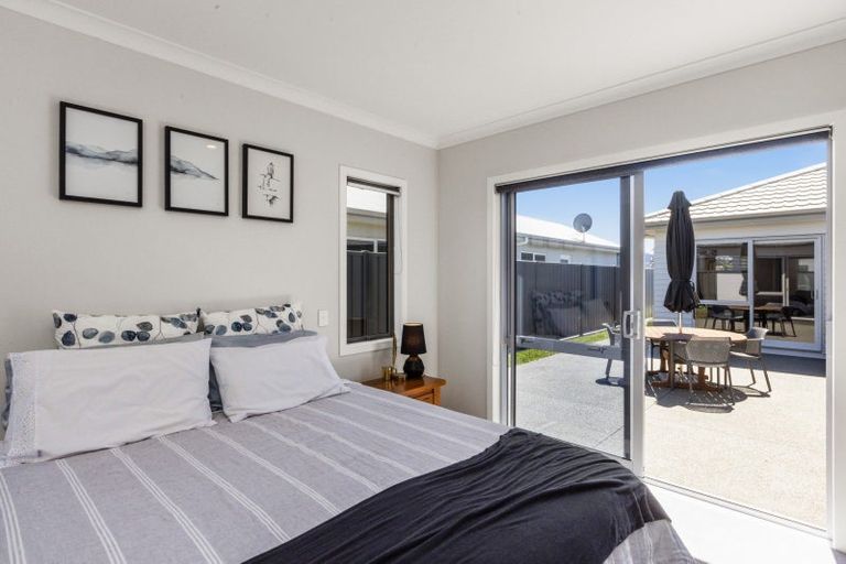 Photo of property in 22 Young Place, Taradale, Napier, 4112