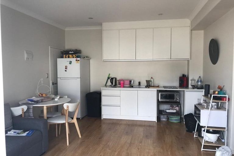 Photo of property in 21e Stamford Crescent, Flat Bush, Auckland, 2019