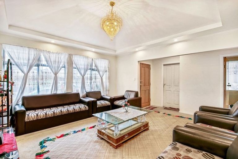 Photo of property in 44 Fisher Crescent, Otara, Auckland, 2023