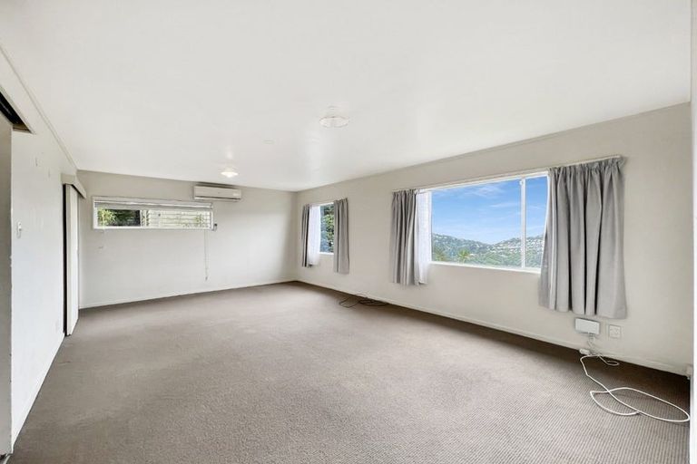 Photo of property in 9 Oldham Way, Crofton Downs, Wellington, 6035