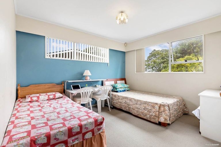 Photo of property in 142 Mokoia Road, Chatswood, Auckland, 0626