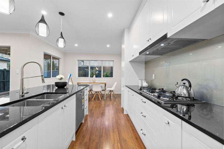 Photo of property in 17 Hughs Way, Flat Bush, Auckland, 2019