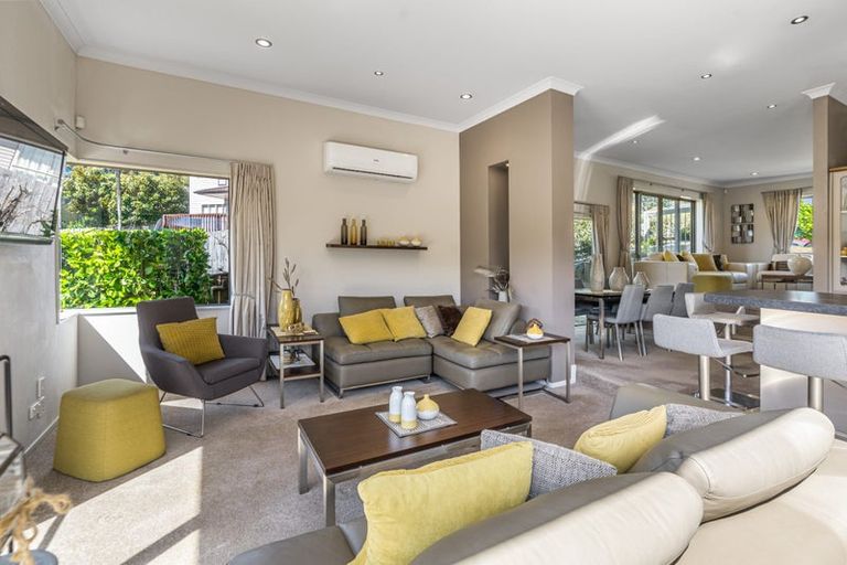 Photo of property in 117a Glendhu Road, Bayview, Auckland, 0629