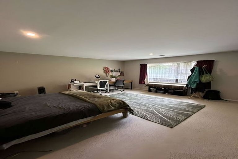 Photo of property in 18b Clyde Road, Upper Riccarton, Christchurch, 8041