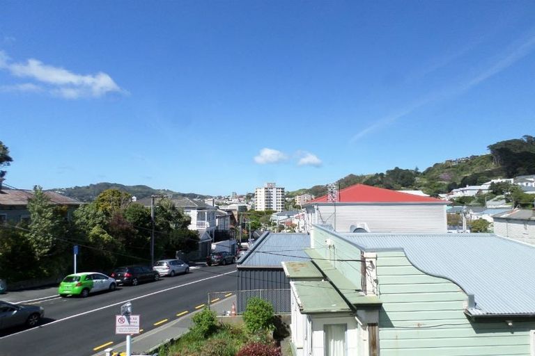 Photo of property in 136 Tasman Street, Mount Cook, Wellington, 6021