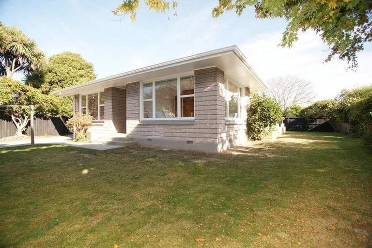 Photo of property in 71 Stanbury Avenue, Somerfield, Christchurch, 8024