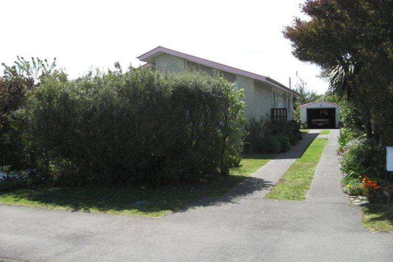 Photo of property in 5 Courage Road, Amberley, 7410