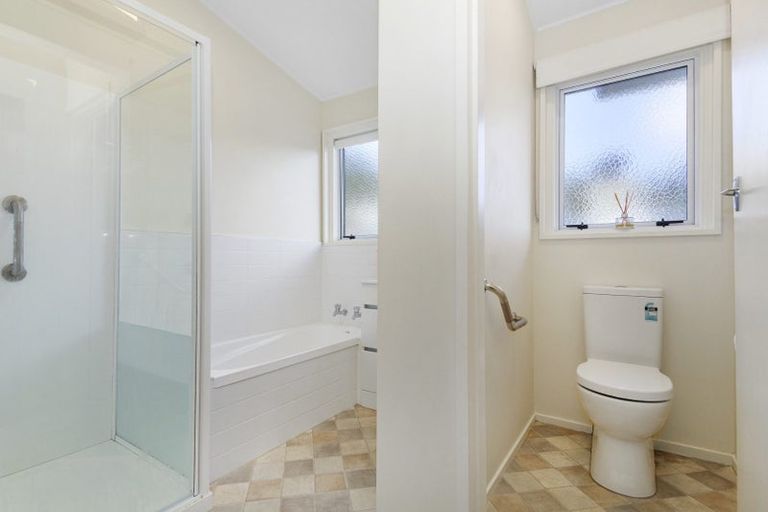 Photo of property in 76 Warwick Street, Wilton, Wellington, 6012