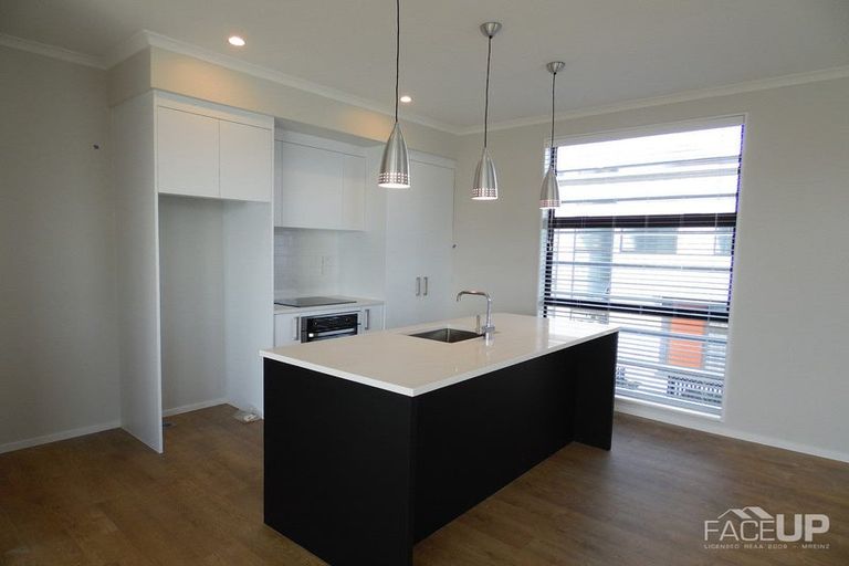 Photo of property in 75 Glidepath Road, Hobsonville, Auckland, 0616