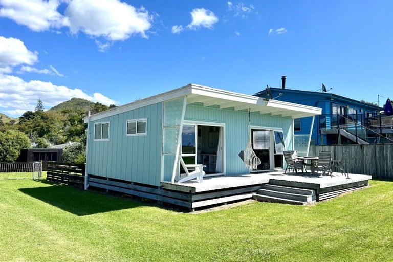 Photo of property in 37 Bluff Road, Kuaotunu West, Whitianga, 3592