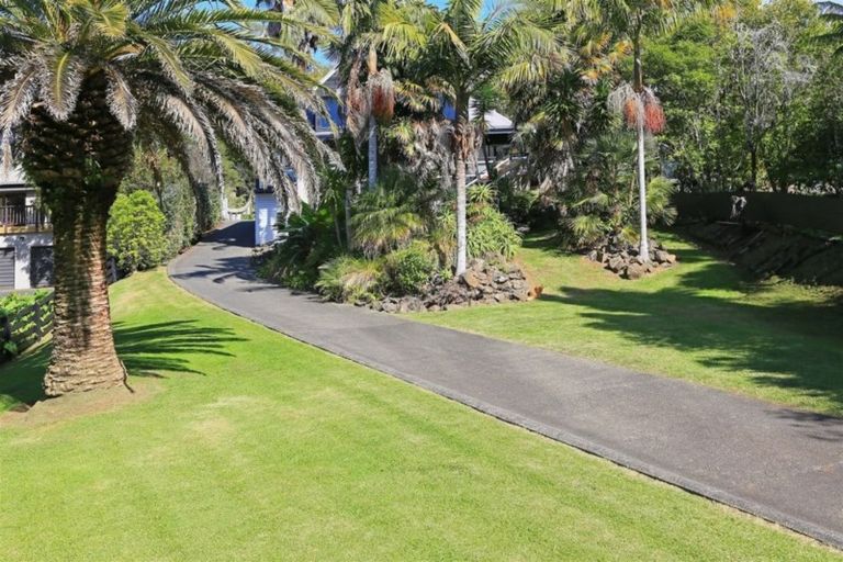 Photo of property in 22 Rimu Road, Oratia, Auckland, 0604