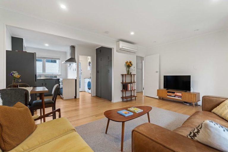 Photo of property in 2/57 Church Road, Mangere Bridge, Auckland, 2022