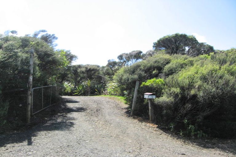 Photo of property in 9 Te Aute Ridge Road, Waitakere, Henderson, 0781