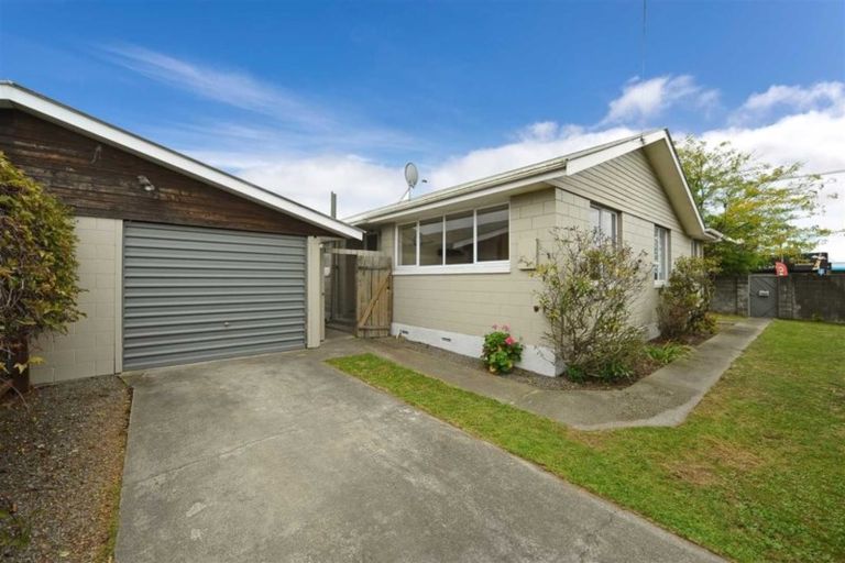 Photo of property in 65 Kendal Avenue, Burnside, Christchurch, 8053
