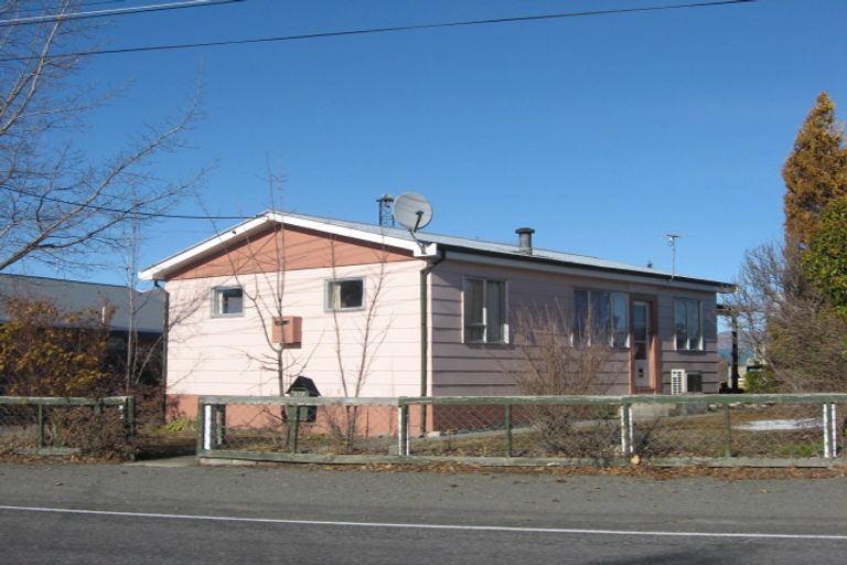Photo of property in 320 Mackenzie Drive, Twizel, 7901