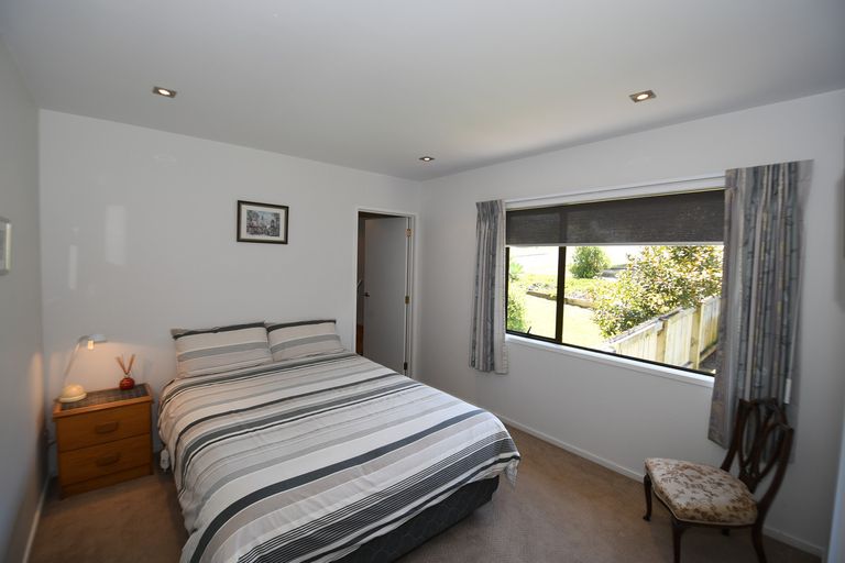 Photo of property in 10 Brampton Road, Snells Beach, 0920