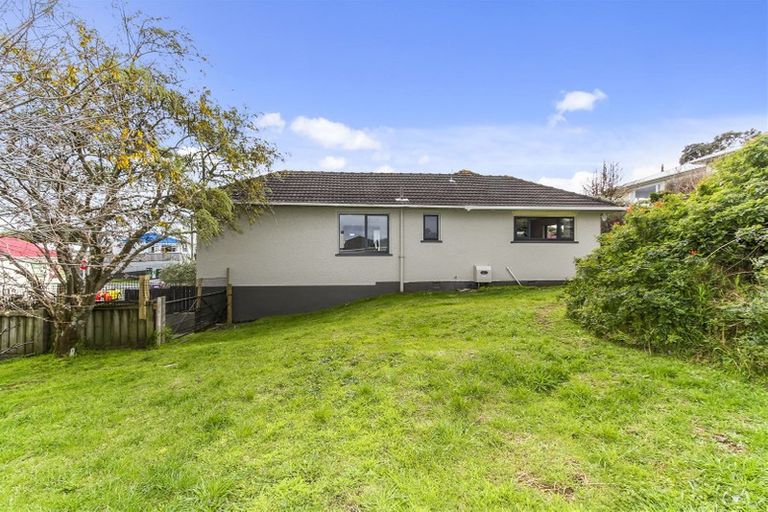 Photo of property in 3 Stuart Place, Blagdon, New Plymouth, 4310