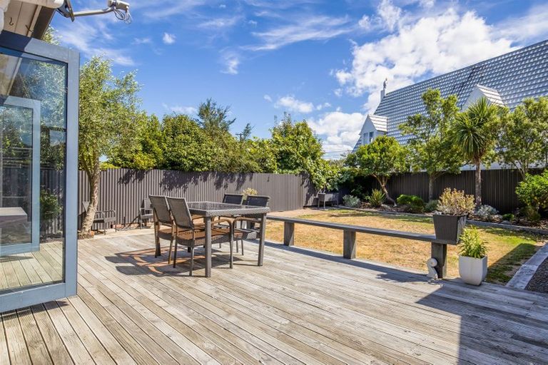 Photo of property in 103 Mcfaddens Road, St Albans, Christchurch, 8052