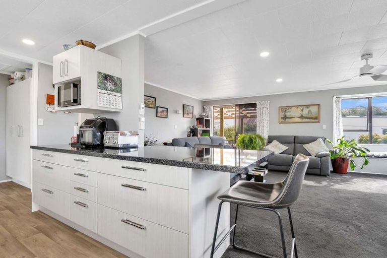 Photo of property in 7 Katterns Street, Katikati, 3129