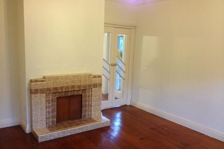 Photo of property in 47a Parkvale Road, Karori, Wellington, 6012