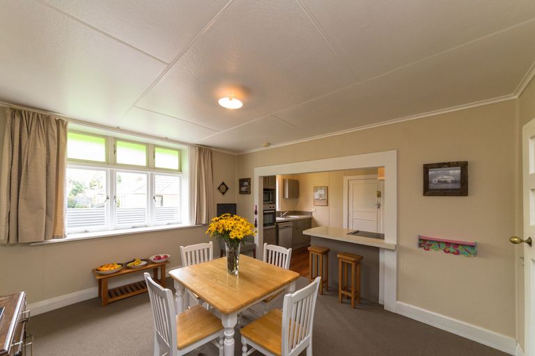 Photo of property in 132 College Street, Awapuni, Palmerston North, 4412