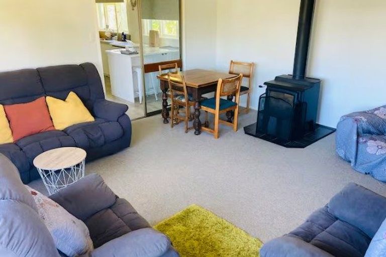 Photo of property in 61 Rhodes Street, Waimate, 7924