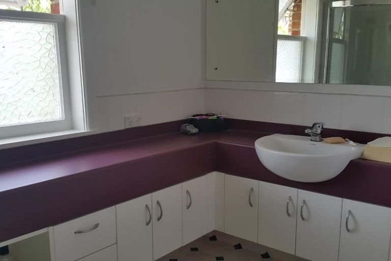 Photo of property in 3 Lewis Road, Pakuranga, Auckland, 2010