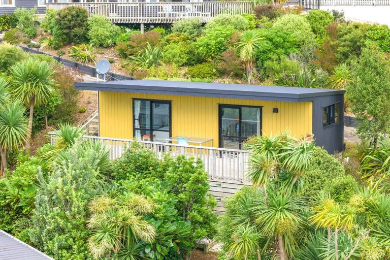 Photo of property in 37 Long Street, Raglan, 3225