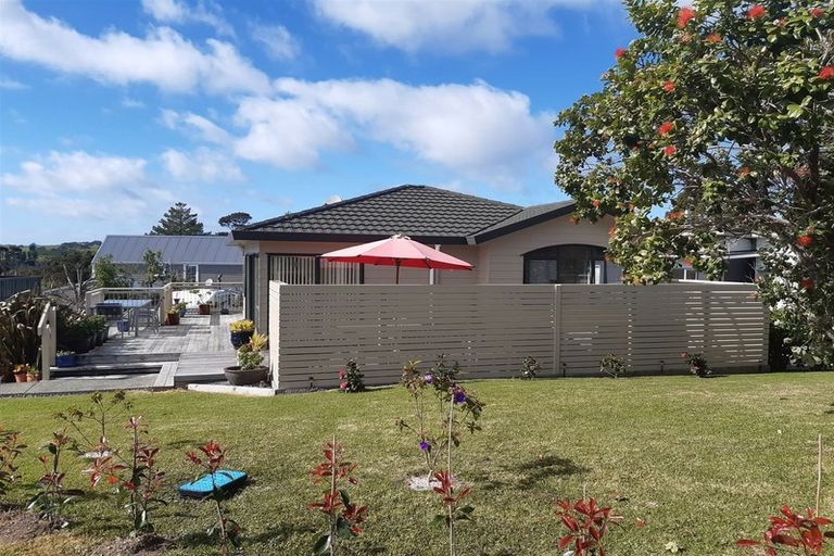 Photo of property in 43 Athol Place, Algies Bay, Warkworth, 0920