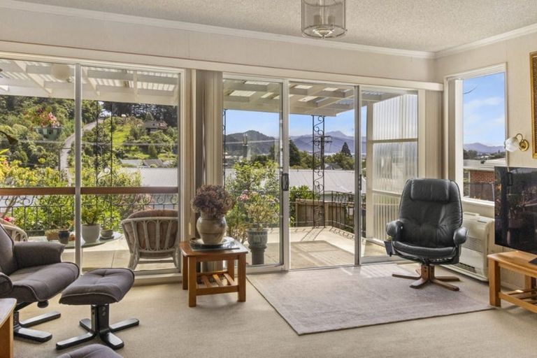 Photo of property in 52 Dorset Street, Picton, 7220