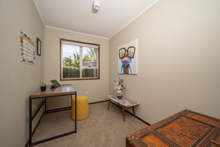 Photo of property in 16 Arnott Street, Alexandra, 9320